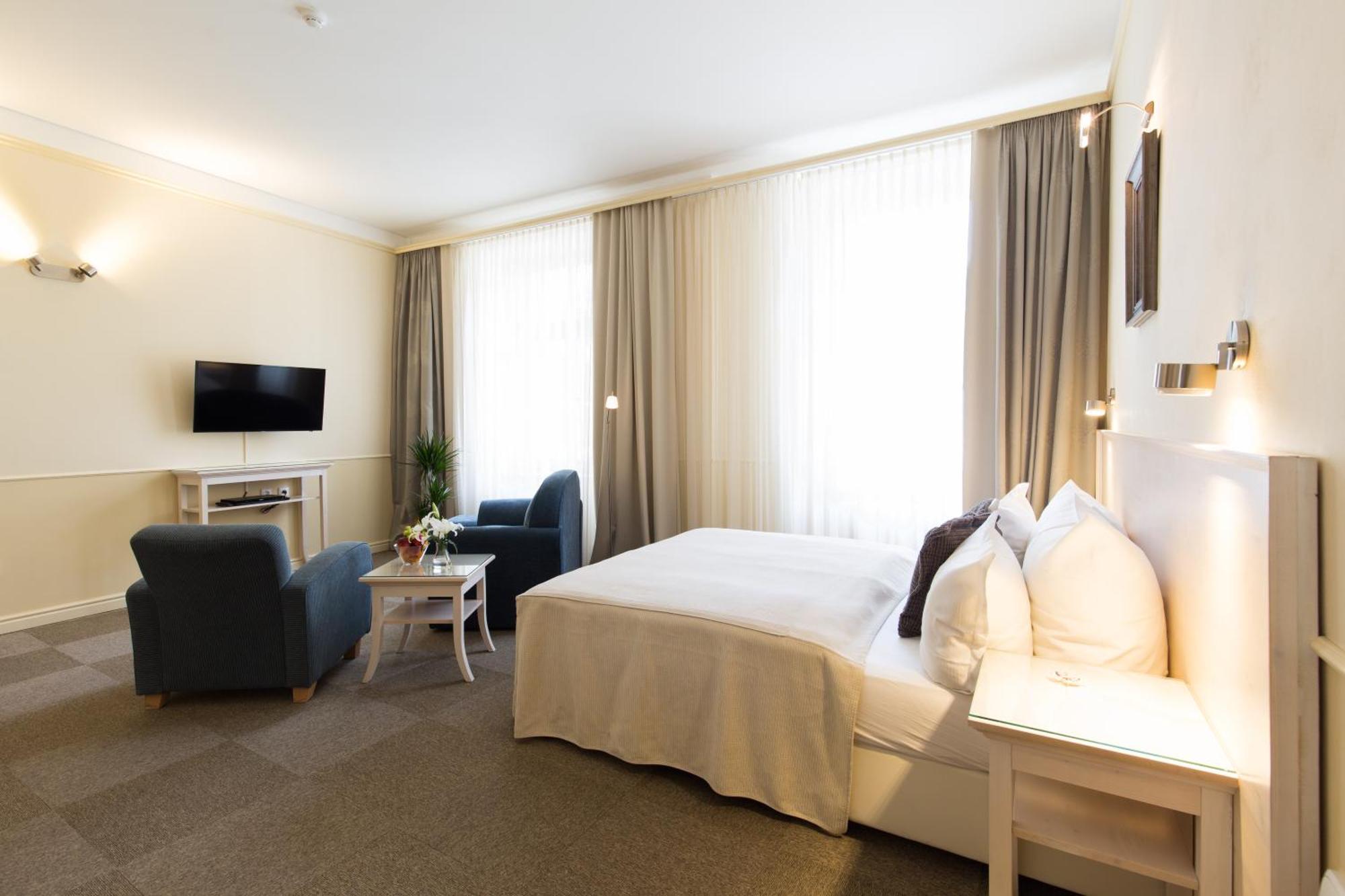 Unitas Hotel Praag Buitenkant foto